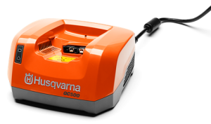 Akumulatoru piederumi HUSQVARNA Akumulatoru lādētājs QC500
