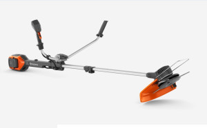 Husqvarna 220iR ar akumulatoru un lādētāju